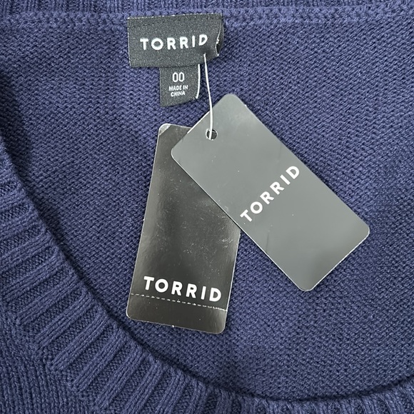Torrid Sweater, Size 00 - Picture 6 of 11